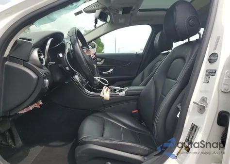 2015 Mercedes-Benz C 300 4Matic из США, поврежденный, VIN 55SWF4KB9FU048507